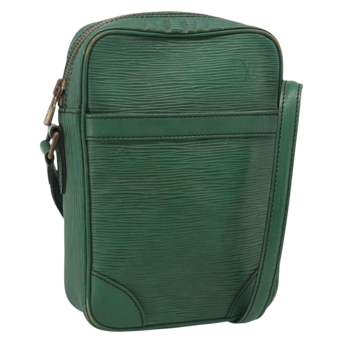 LOUIS VUITTON Epi Danube Shoulder Bag Green M45634 LV Auth 215704