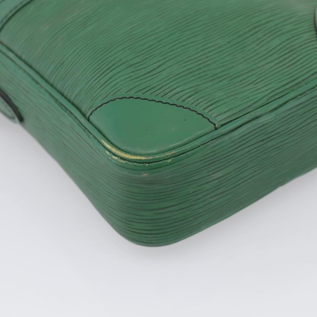 LOUIS VUITTON Epi Danube Shoulder Bag Green M45634 LV Auth 215704
