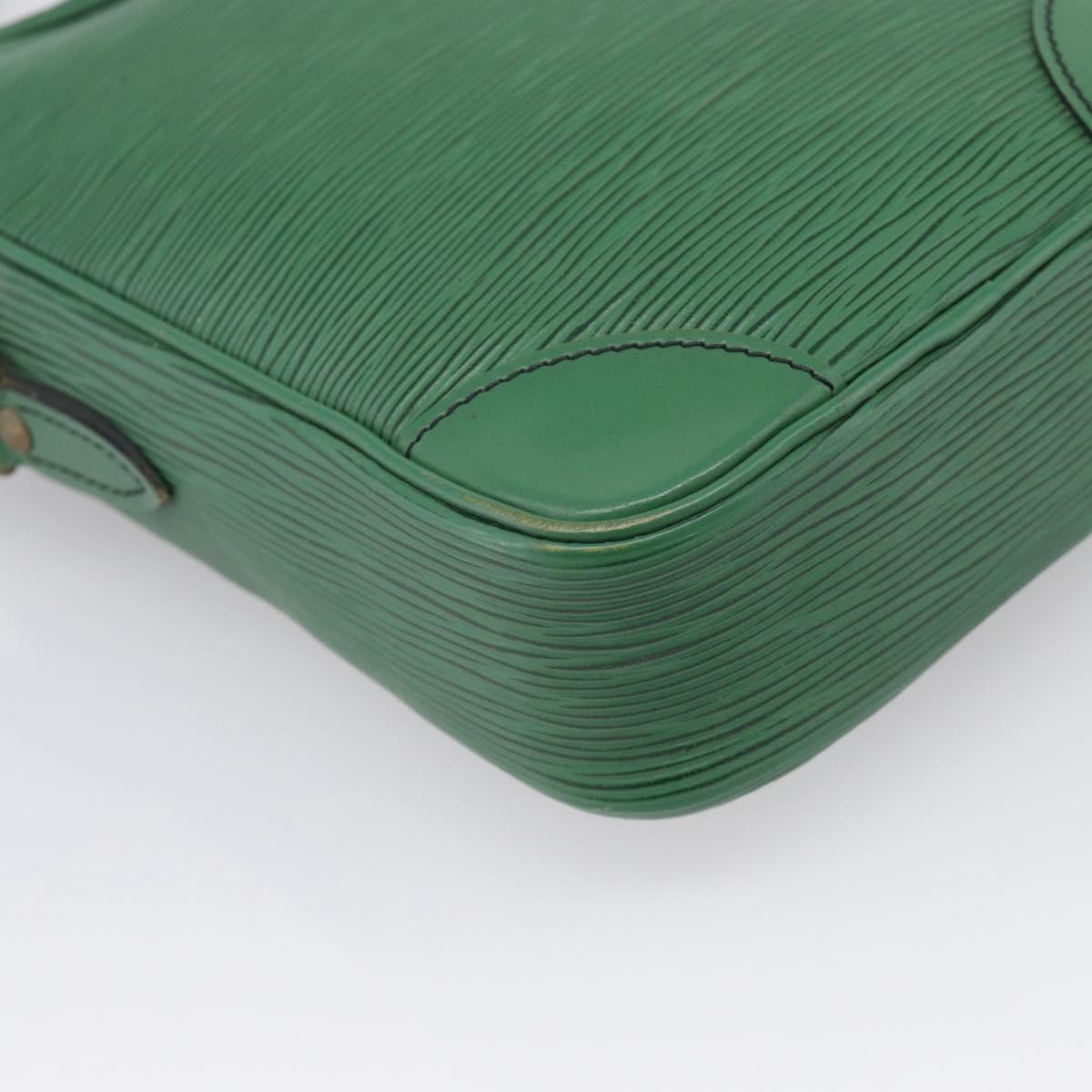 LOUIS VUITTON Epi Danube Shoulder Bag Green M45634 LV Auth 215704