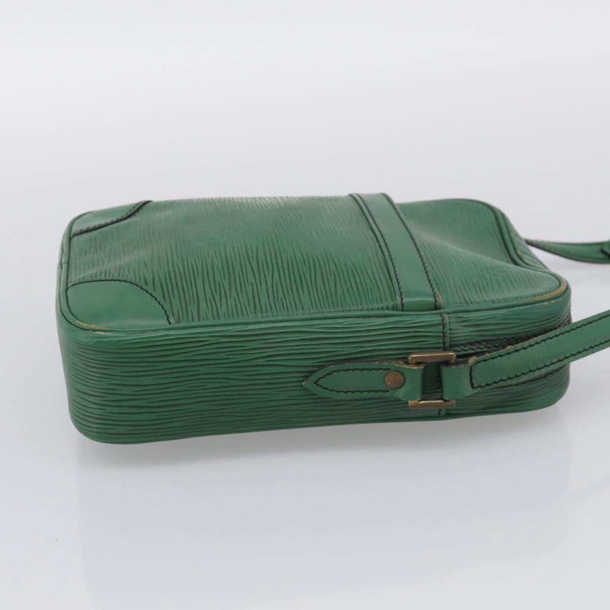 LOUIS VUITTON Epi Danube Shoulder Bag Green M45634 LV Auth 215704