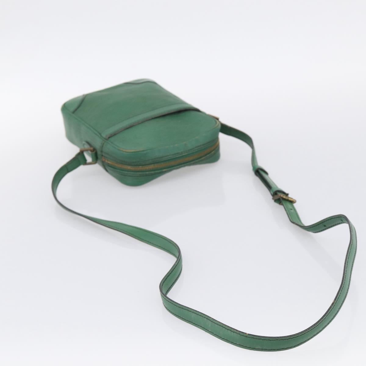 LOUIS VUITTON Epi Danube Shoulder Bag Green M45634 LV Auth 215704
