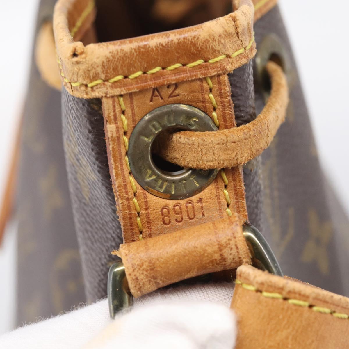 LOUIS VUITTON Monogram Noe Shoulder Bag M42224 LV Auth 215805