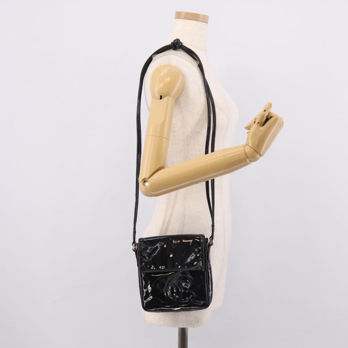 CHANEL Matelasse Shoulder Bag Patent leather Black Gold CC Auth 216292