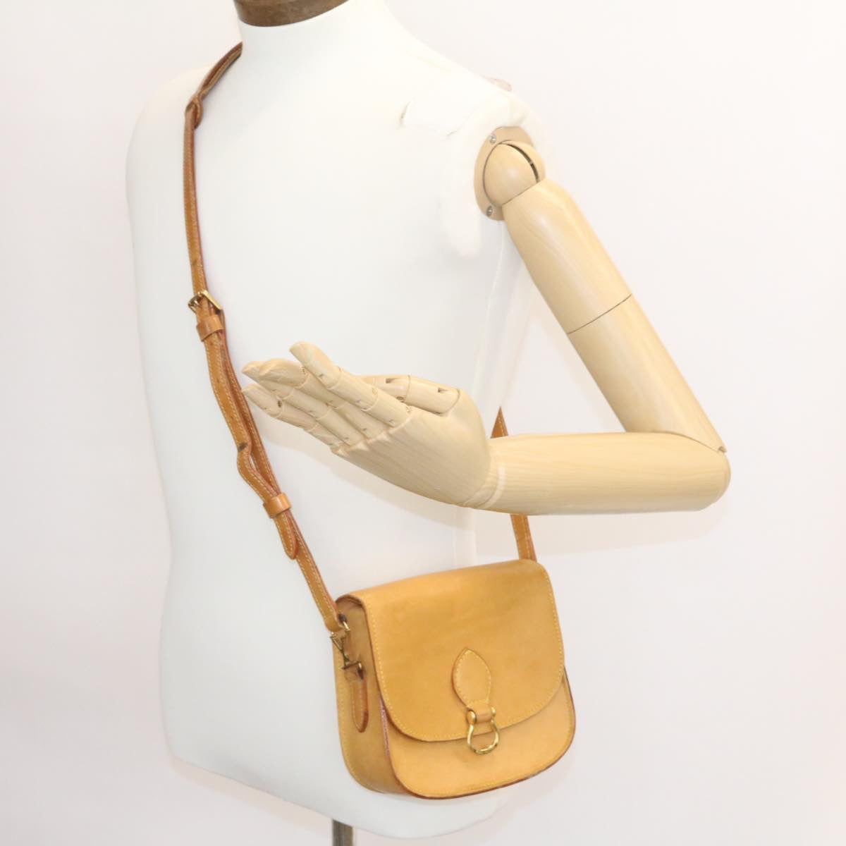 LOUIS VUITTON Nomad Bebe Saint Cloud PM Shoulder Bag SP order Beige Auth 26868V