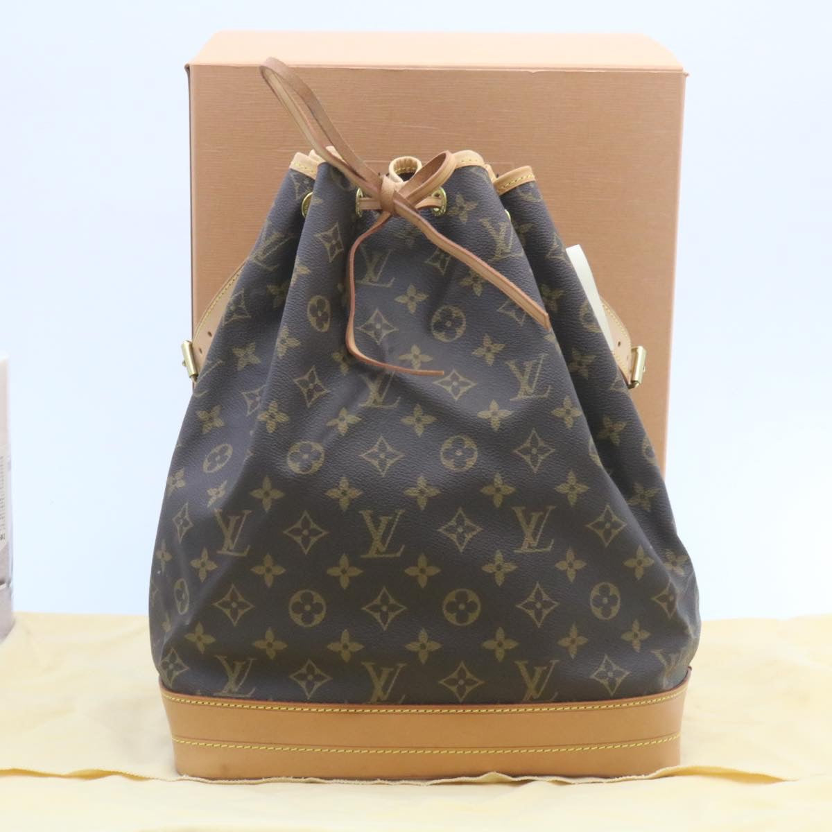 LOUIS VUITTON Monogram Noe Shoulder Bag M42224 LV Auth 27540A