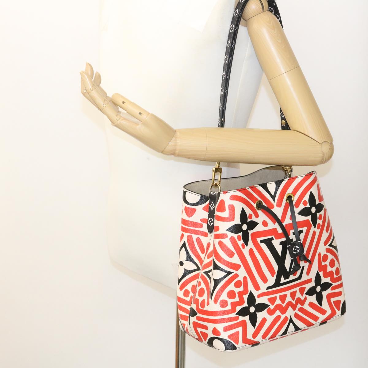 LOUIS VUITTON Monogram Giant LV Clafoutis Neo Noe Shoulder Bag Red Auth 29182S