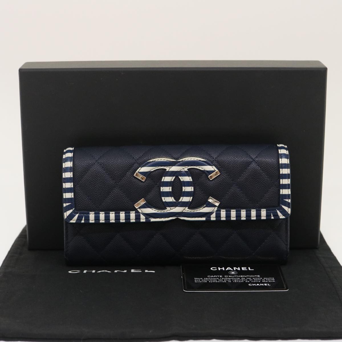 CHANEL Matelasse Cruise Line Long Wallet Caviar Skin Navy CC Auth 29542A