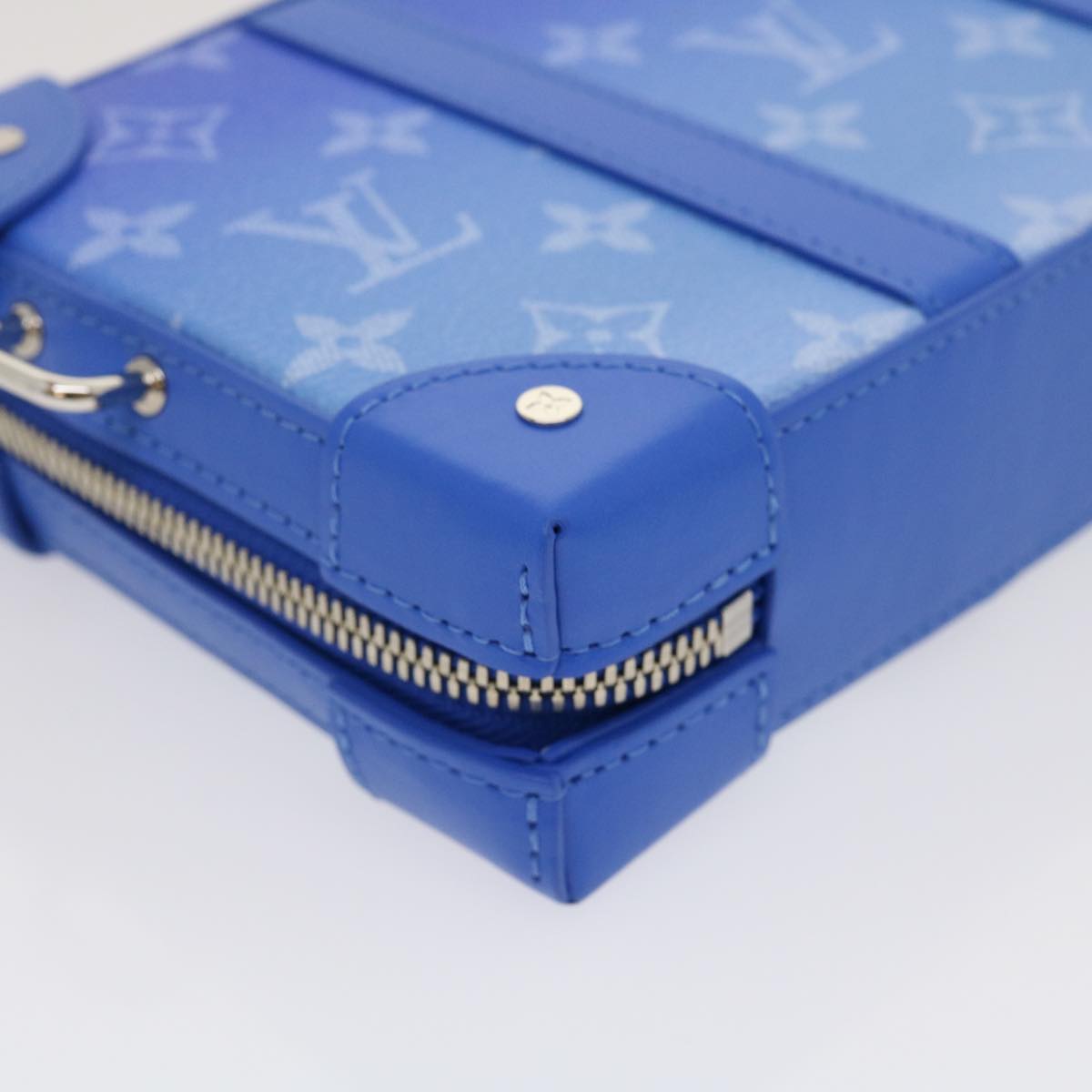 LOUIS VUITTON Monogram Clouds Soft Trunk Wallet Shoulder Bag M45432 Auth 29570S