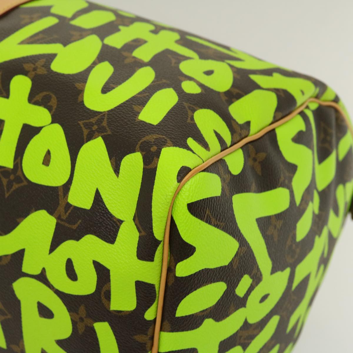 LOUIS VUITTON Monogram graffiti Keepall 50 Boston Bag Vert M93700 Auth 29946SV