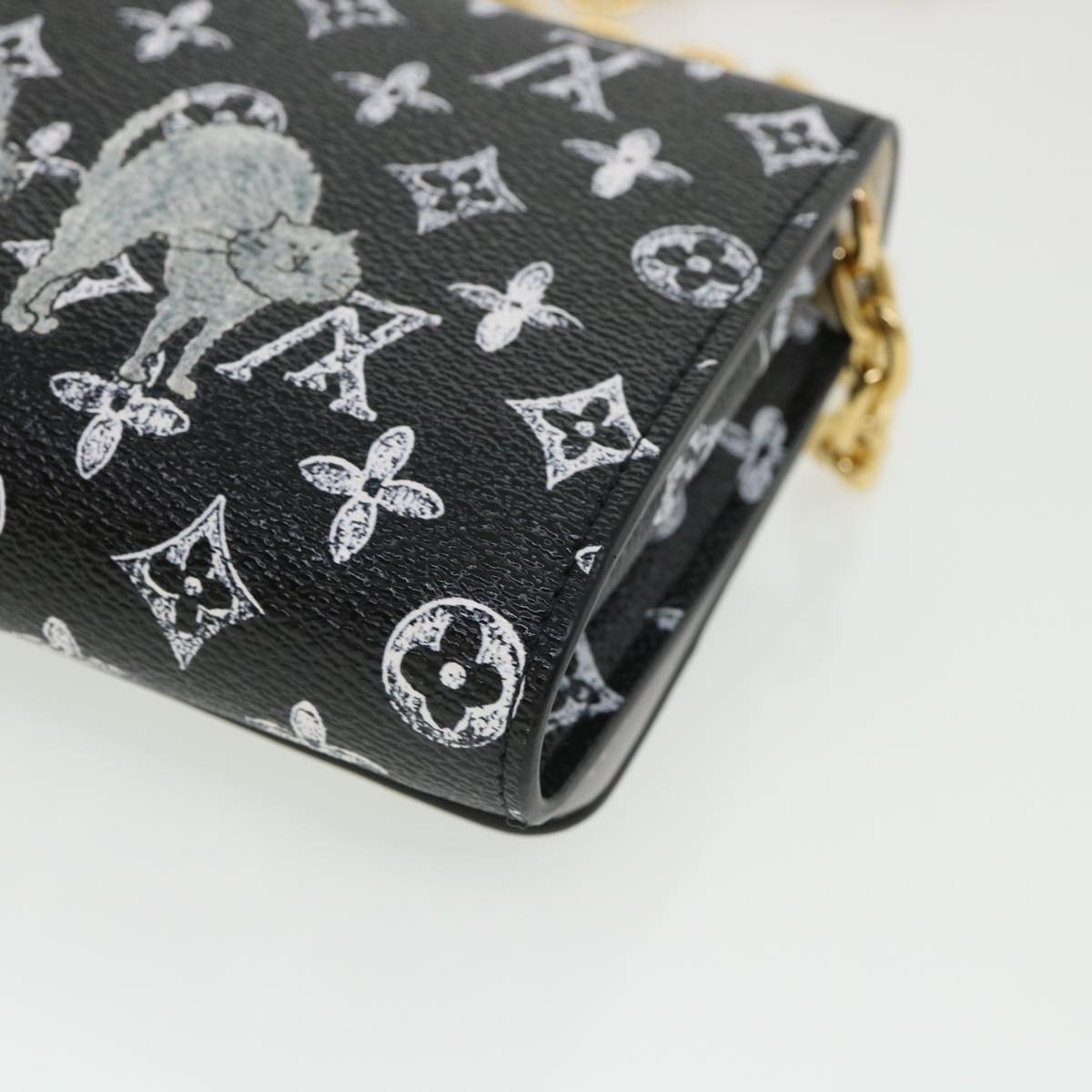 LOUIS VUITTON Monogram Cat Portefeuille Twist Chain Wallet M63888 Auth 31406A