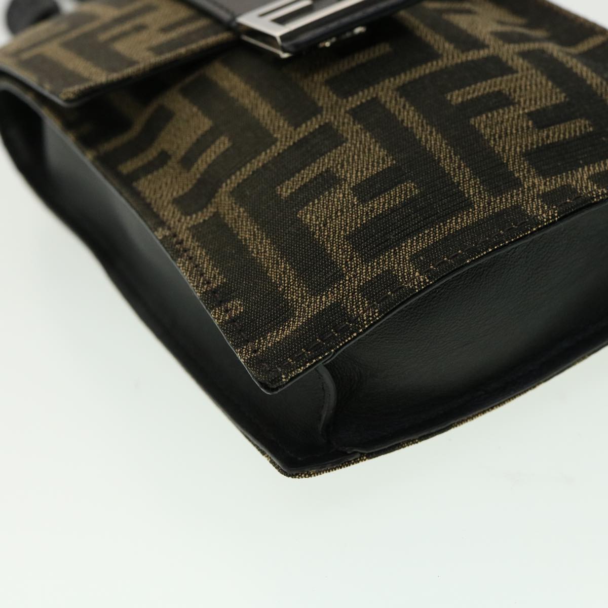 FENDI Zucca Canvas Shoulder Bag Brown Black Auth 31851SAV