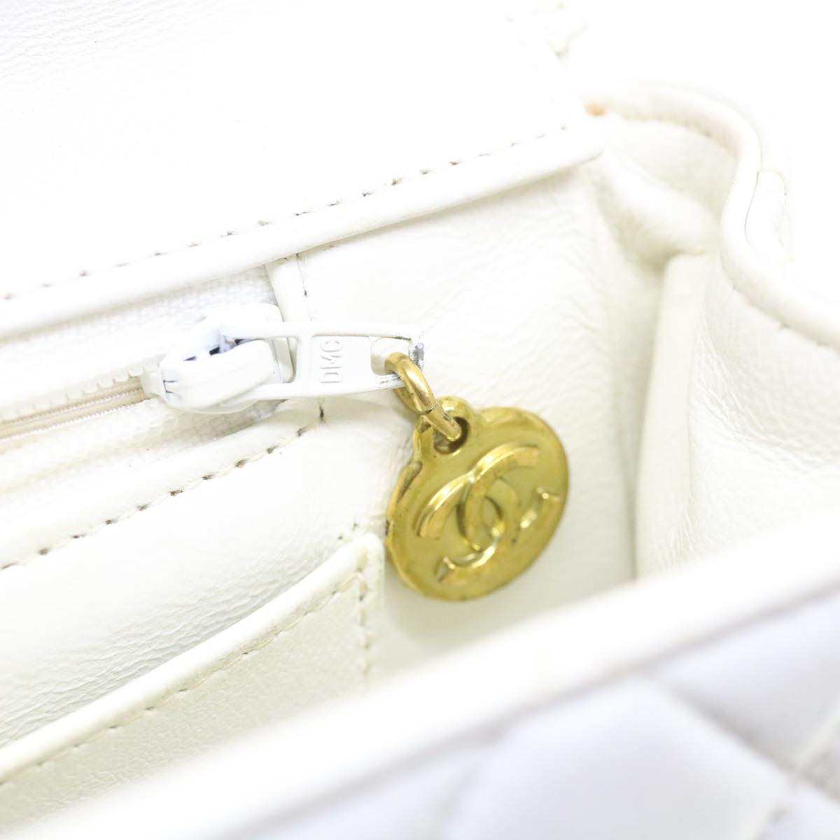 CHANEL Matelasse Pair Shoulder Bag Lamb Skin White CC Auth 32416SAM