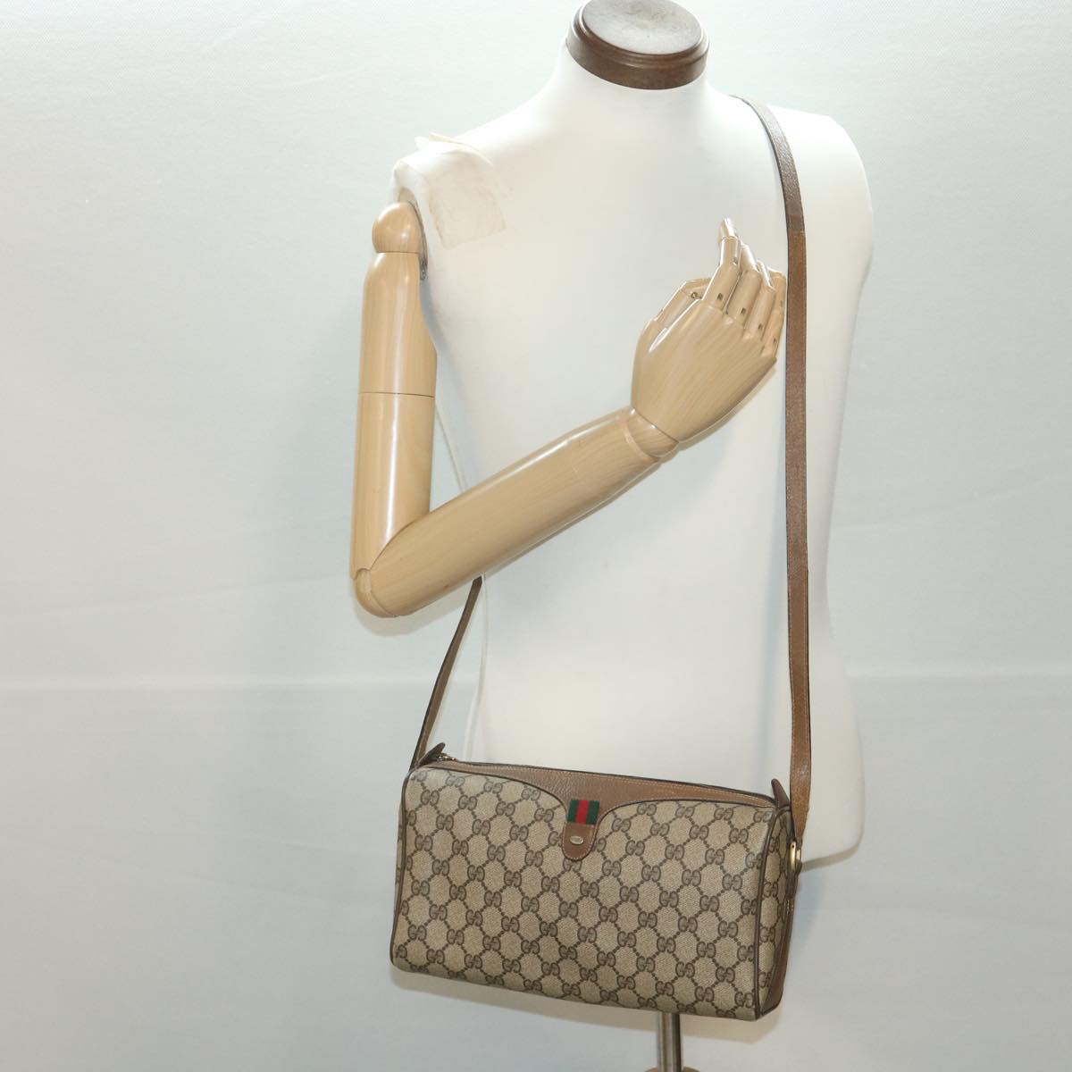 GUCCI GG Canvas Web Sherry Line Shoulder Bag Beige Red 89.02.012 Auth 36784