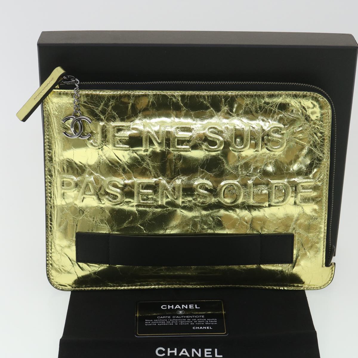 CHANEL Clutch Bag Metallic Leather Gold A82164 CC Auth 38172SAV