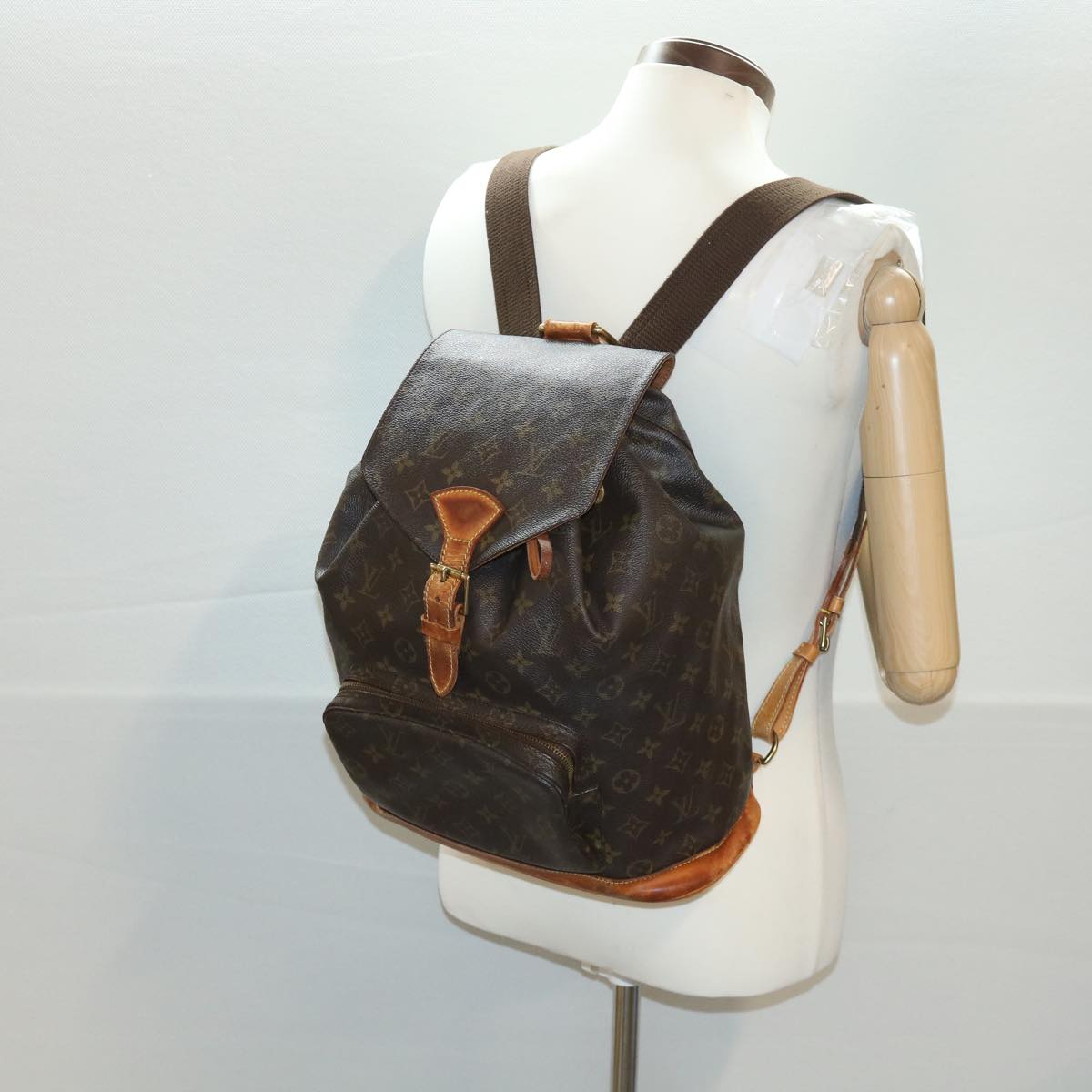 LOUIS VUITTON Monogram Montsouris GM Backpack M51135 LV Auth 39264