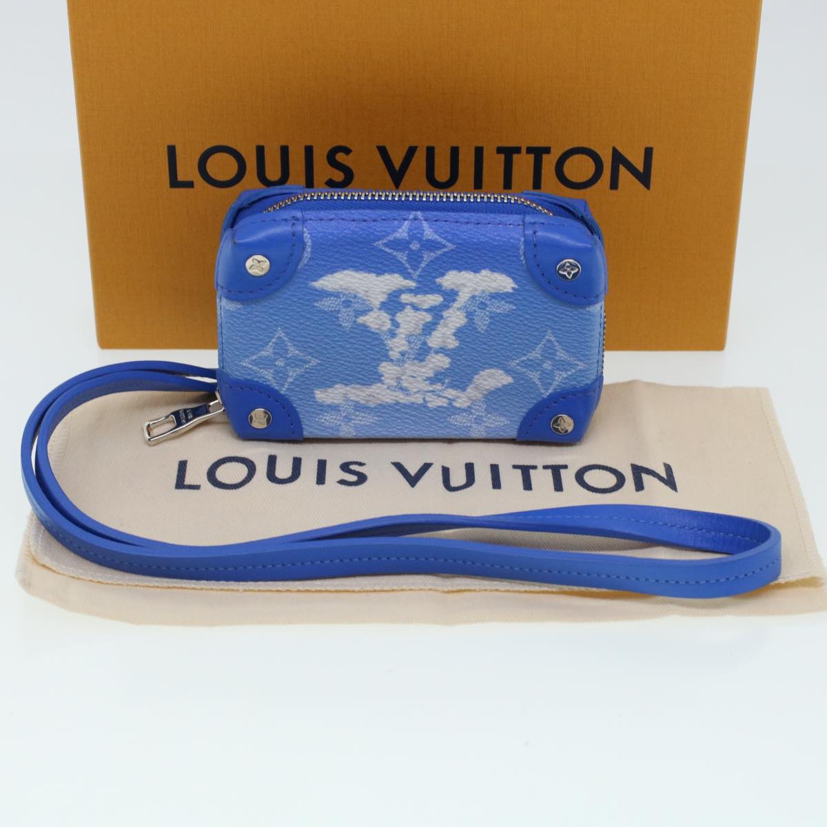 LOUIS VUITTON Monogram Clouds Soft Trunk Pouch Blue M45440 Auth 43556SM