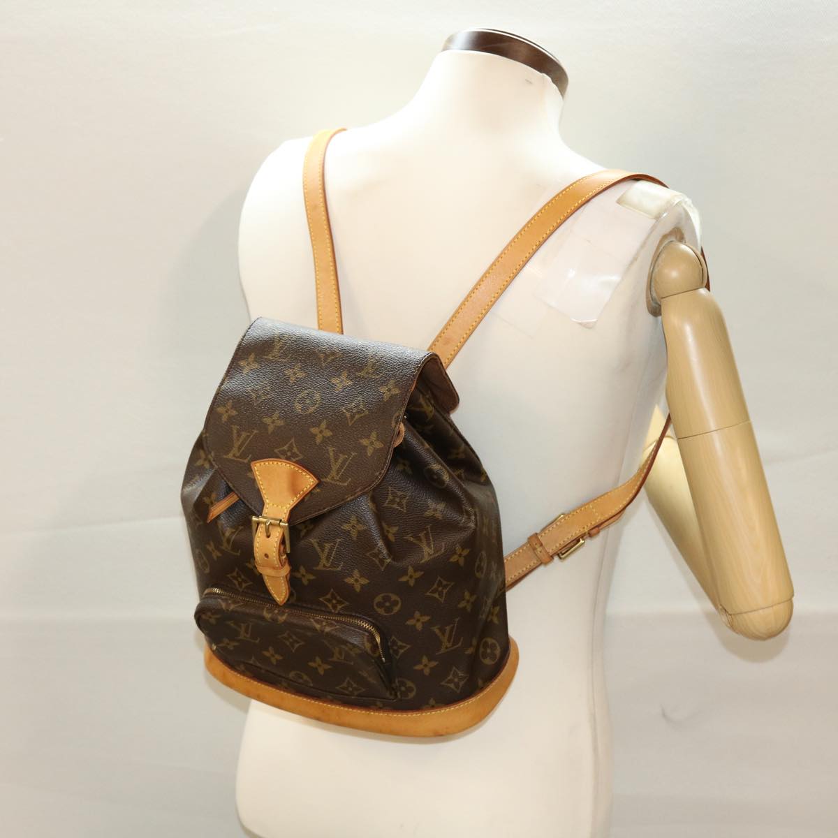 LOUIS VUITTON Monogram Montsouris MM Backpack M51136 LV Auth 45047