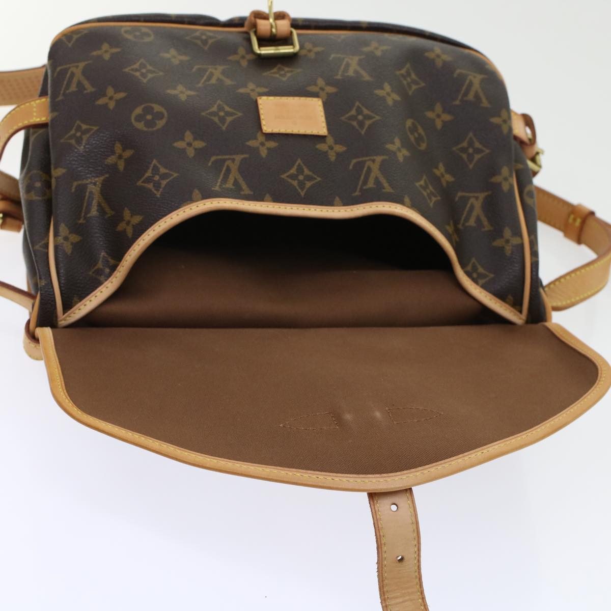 LOUIS VUITTON Monogram Saumur 30 Shoulder Bag M42256 LV Auth 45666AV