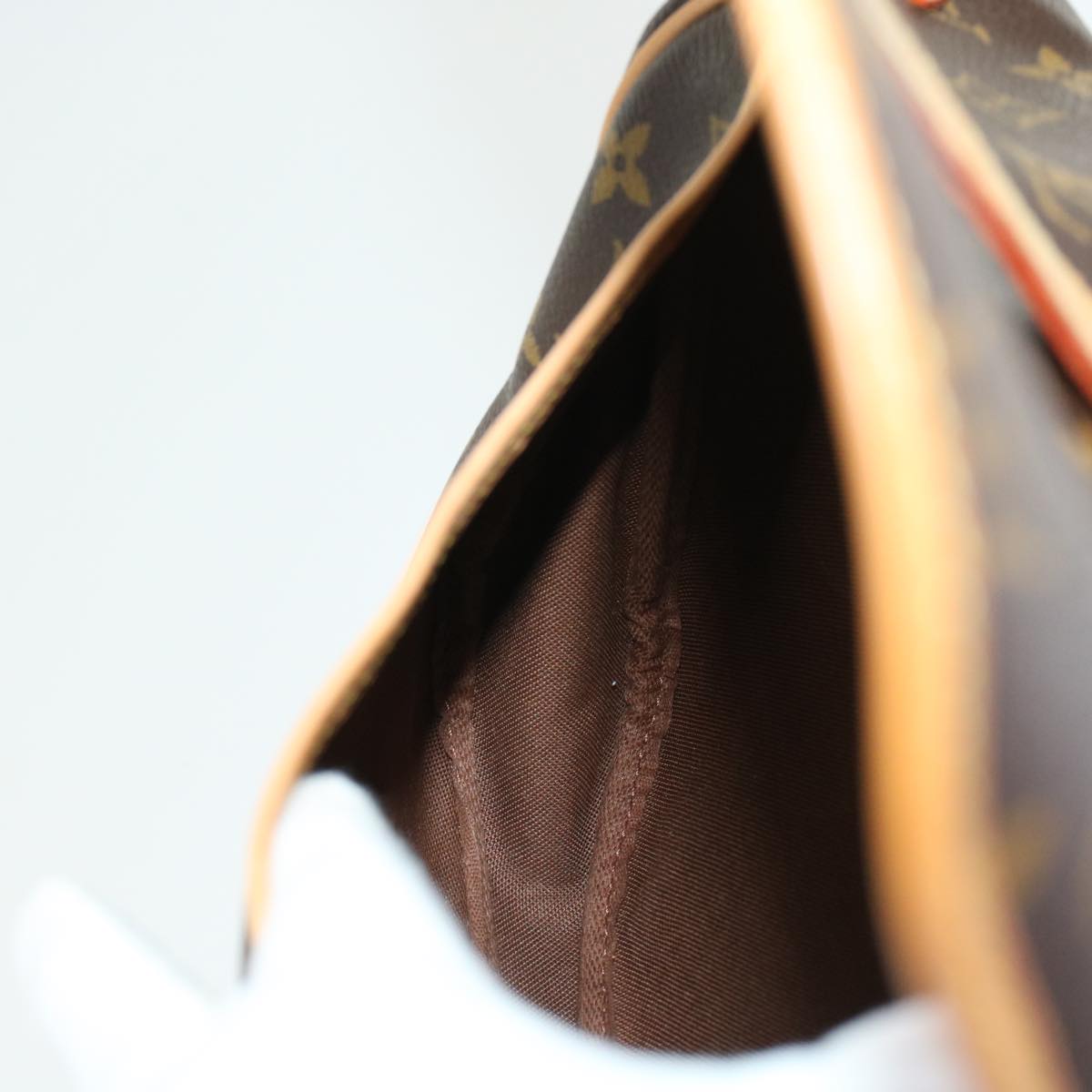 LOUIS VUITTON Monogram Saumur 30 Shoulder Bag M42256 LV Auth 45666AV