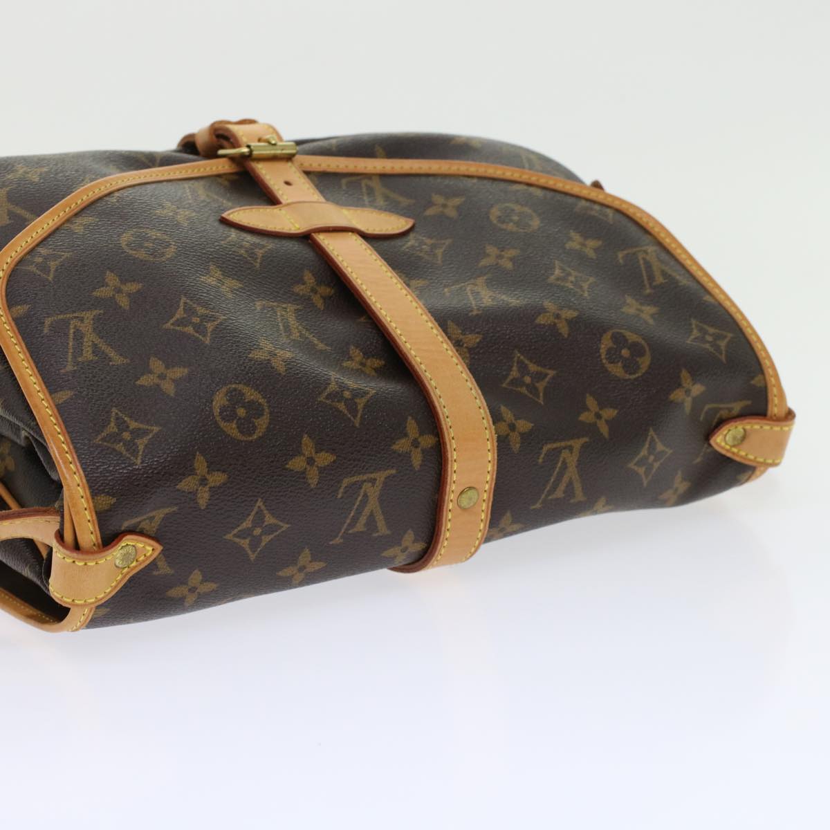 LOUIS VUITTON Monogram Saumur 30 Shoulder Bag M42256 LV Auth 45666AV