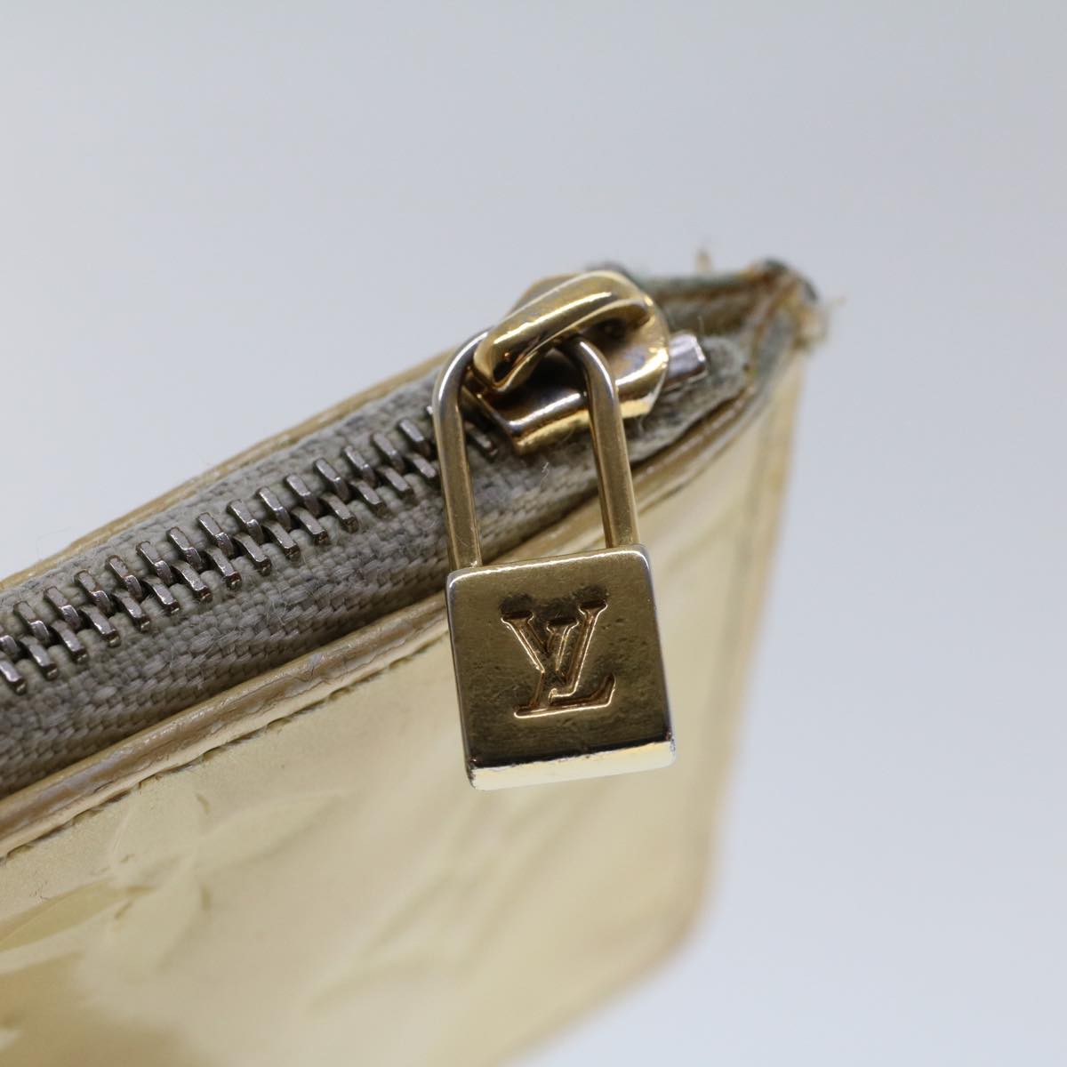 LOUIS VUITTON Monogram Vernis Pochette Cles Coin Purse Pearl M91348 Auth 45743