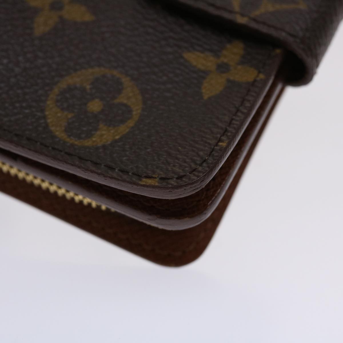 LOUIS VUITTON Monogram Compact Zip Wallet M61667 LV Auth 46781