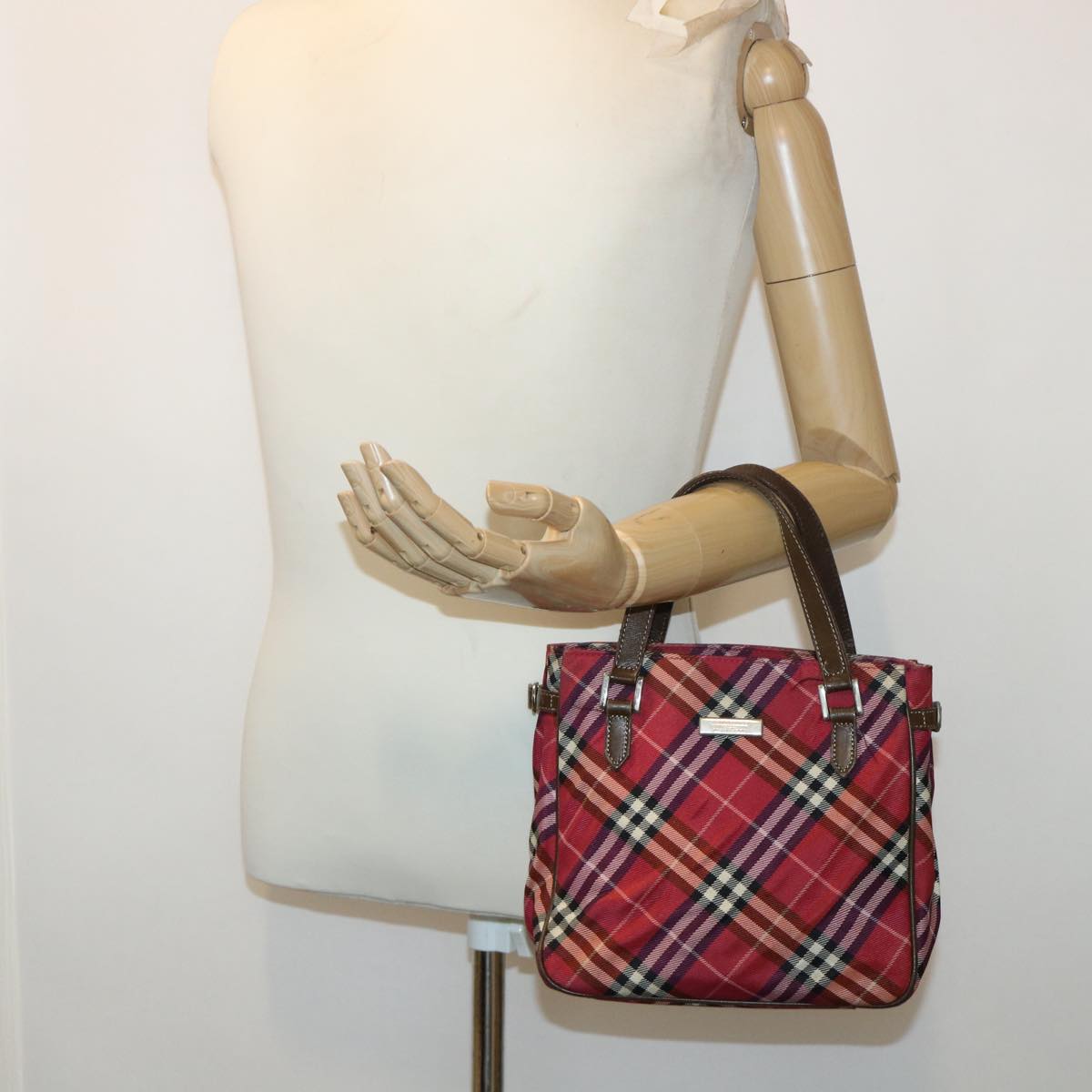 BURBERRY Nova Check Blue Label Hand Bag Nylon Leather Red Brown Auth 46960