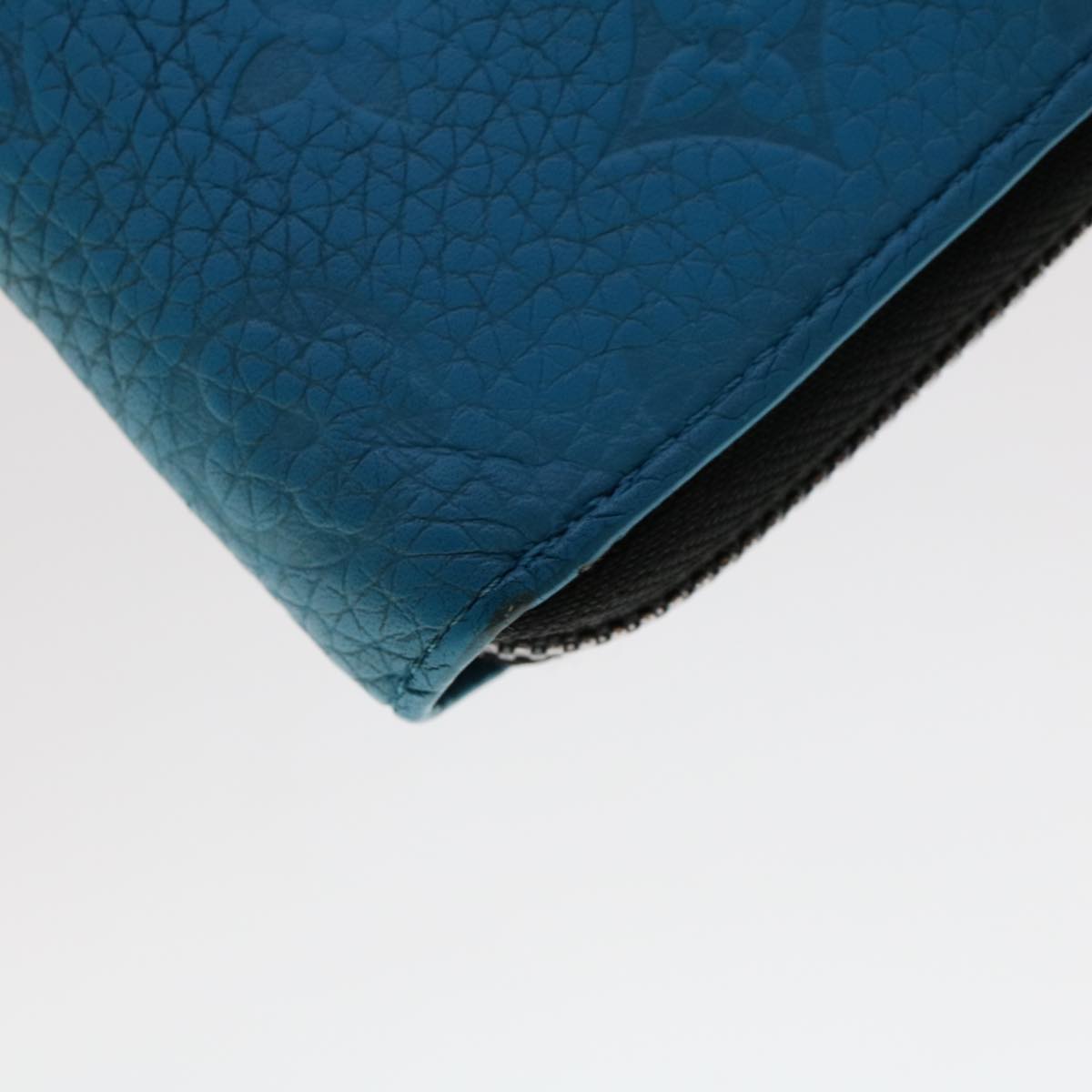 LOUIS VUITTON Monogram Taurillon Zippy Wallet Vertical Blue M69048 LV Auth 47300