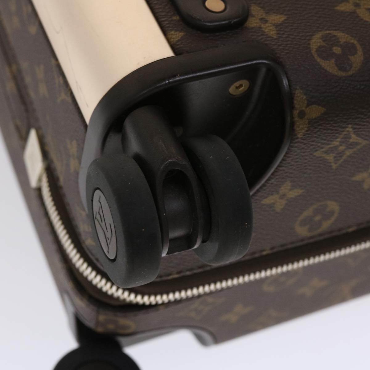 LOUIS VUITTON Monogram Horizon 50 Suitcase M23209 LV Auth 47624A