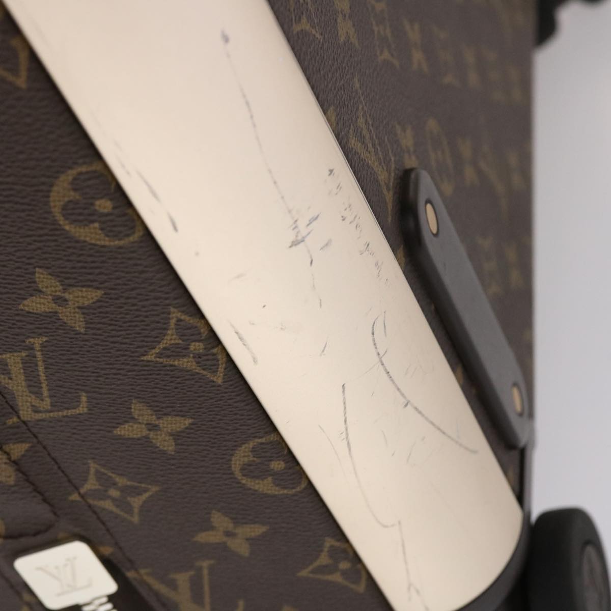 LOUIS VUITTON Monogram Horizon 50 Suitcase M23209 LV Auth 47624A