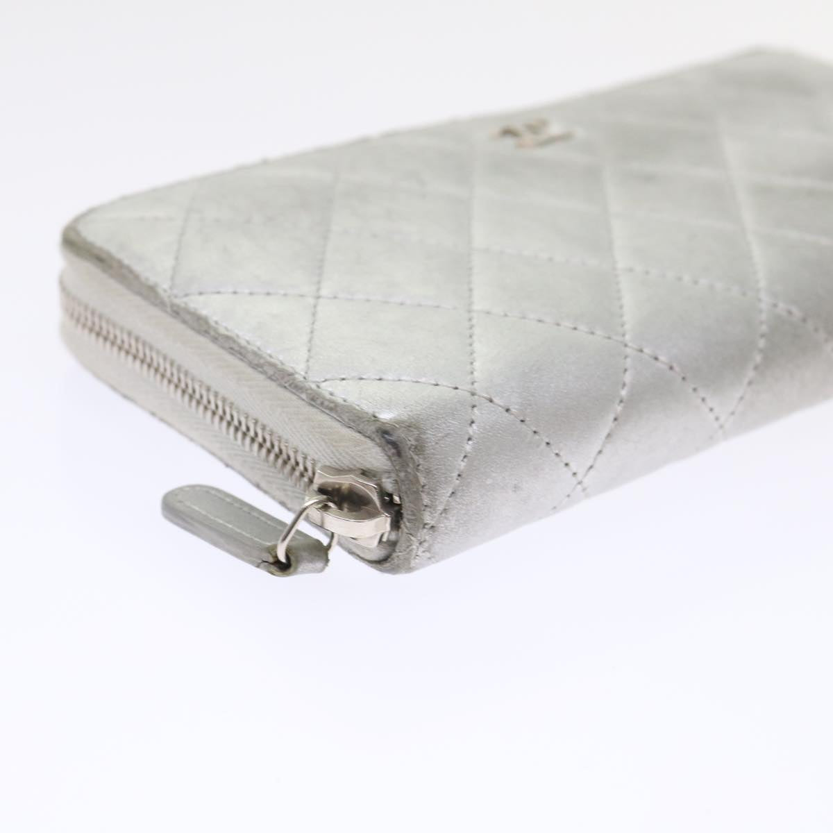 CHANEL Matelasse Wallet Lamb Skin Silver CC Auth 48192