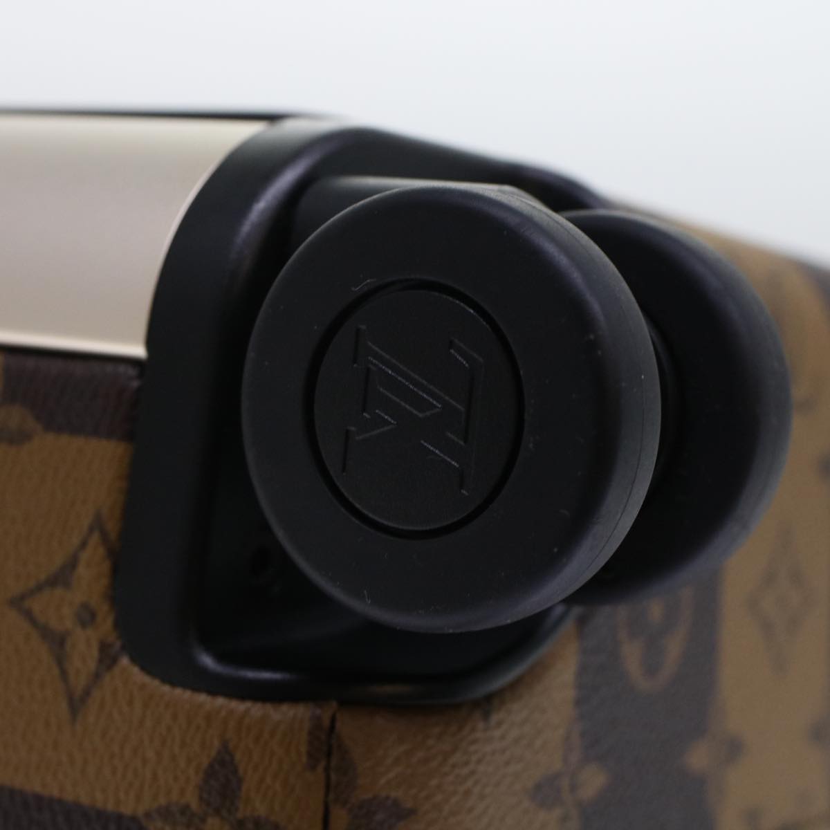 LOUIS VUITTON Monogram Stripe HUMAN MADE Horizon 55 Suitcase M20481 Auth 48828SM