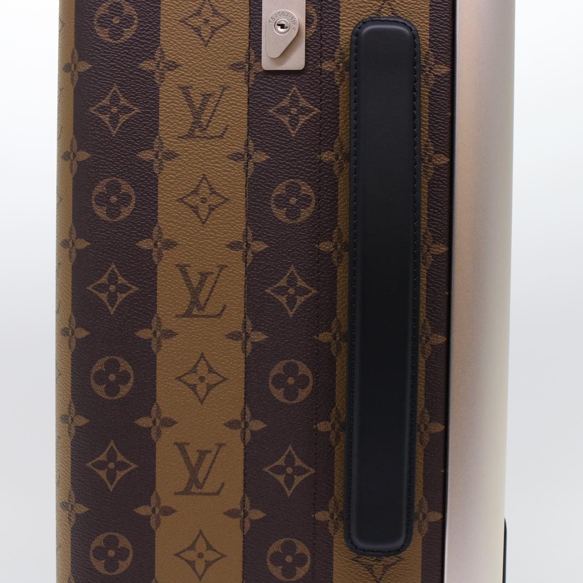 LOUIS VUITTON Monogram Stripe HUMAN MADE Horizon 55 Suitcase M20481 Auth 48828SM