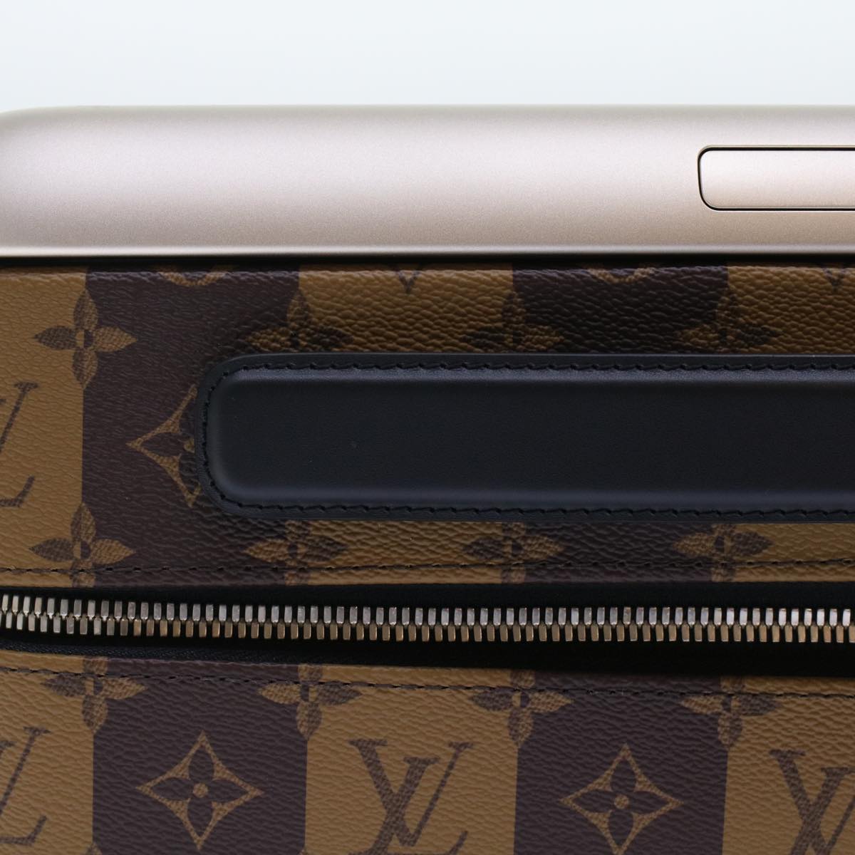 LOUIS VUITTON Monogram Stripe HUMAN MADE Horizon 55 Suitcase M20481 Auth 48828SM