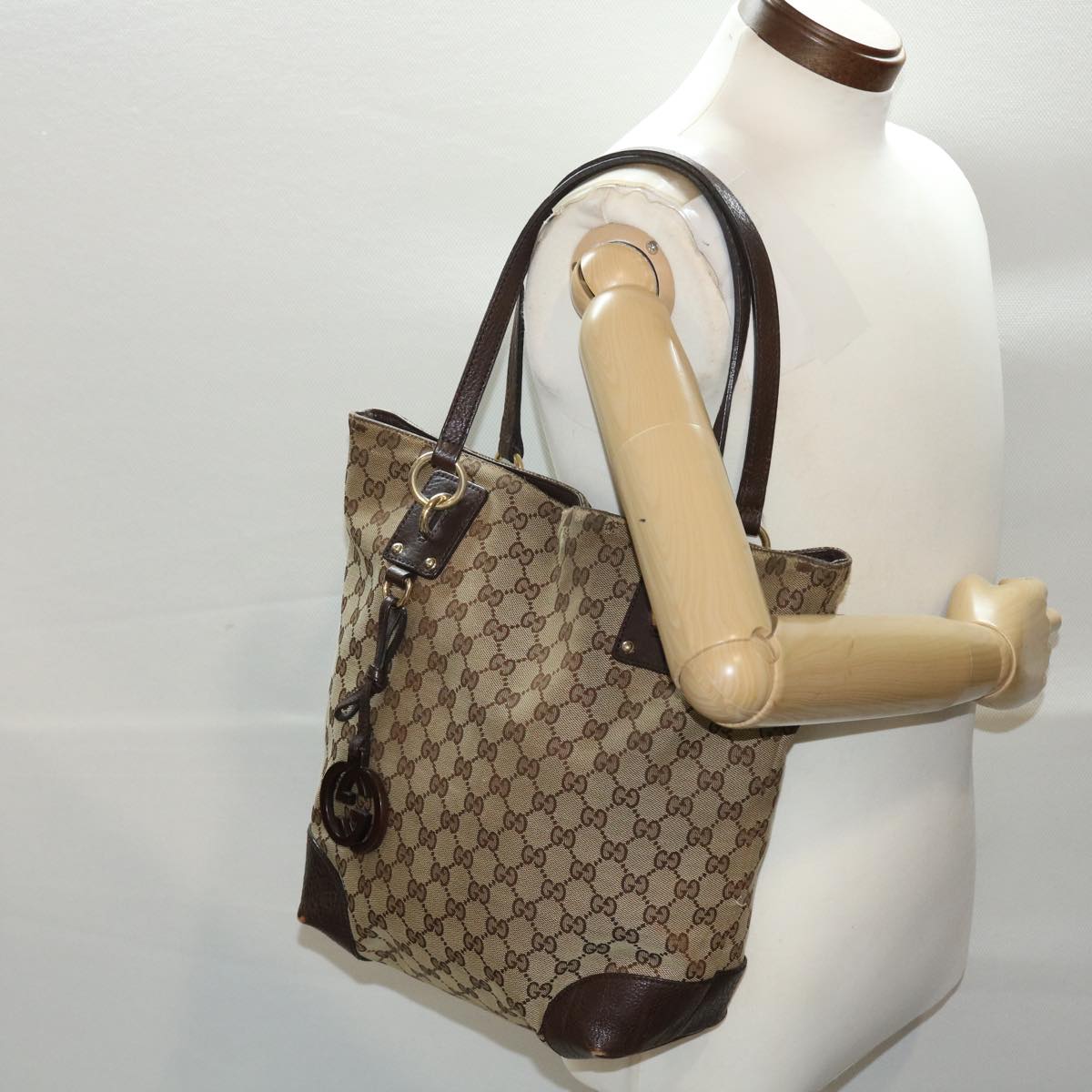 GUCCI GG Canvas Tote Bag Beige Dark Brown Auth 49048