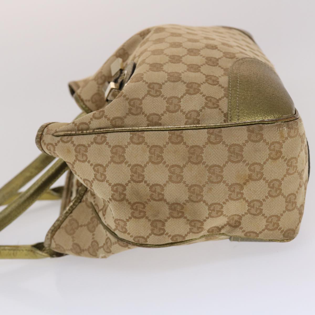 GUCCI GG Canvas Shoulder Bag Beige Gold Auth 49063