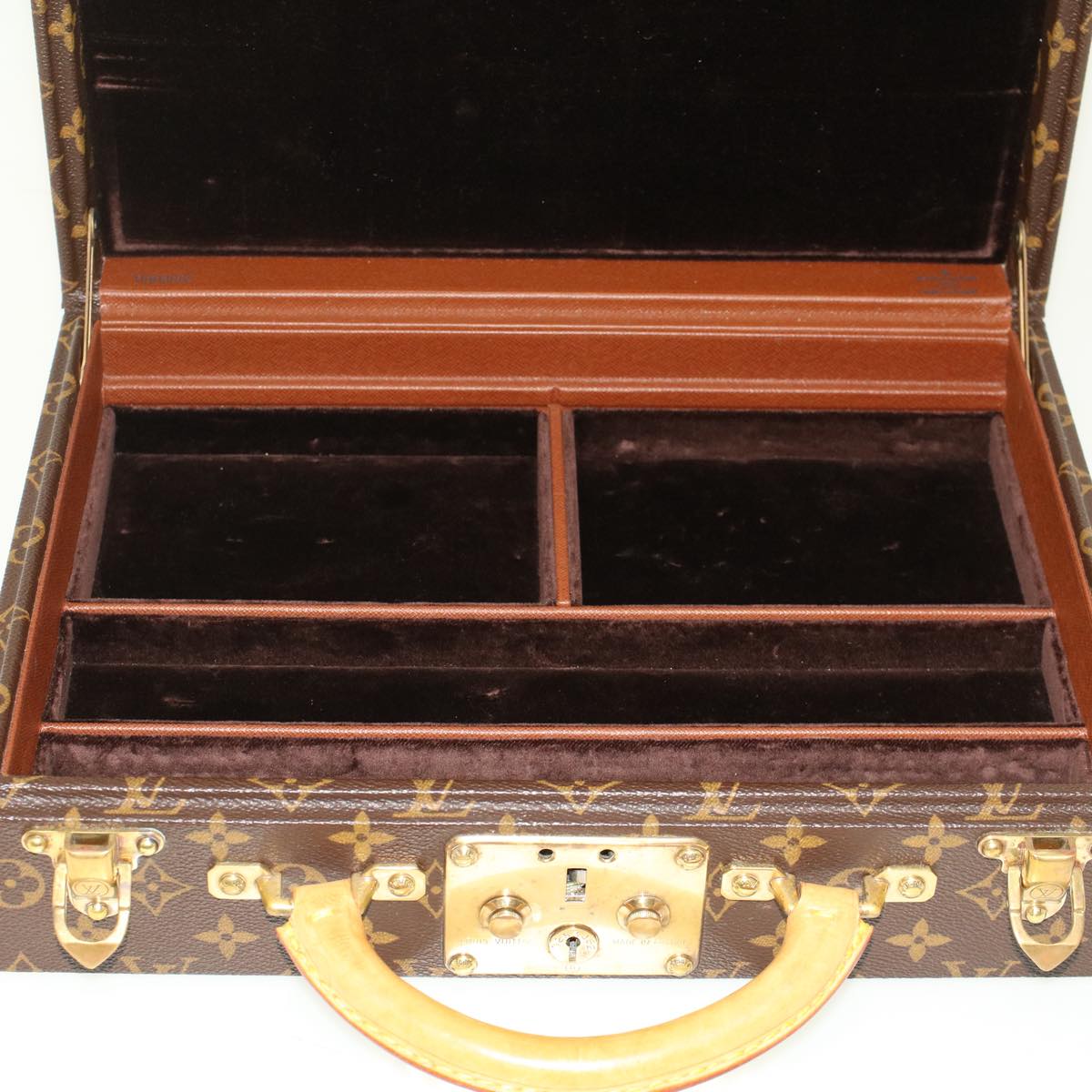 LOUIS VUITTON Monogram Boite Bijou Trunk M47120 LV Auth 49667SV