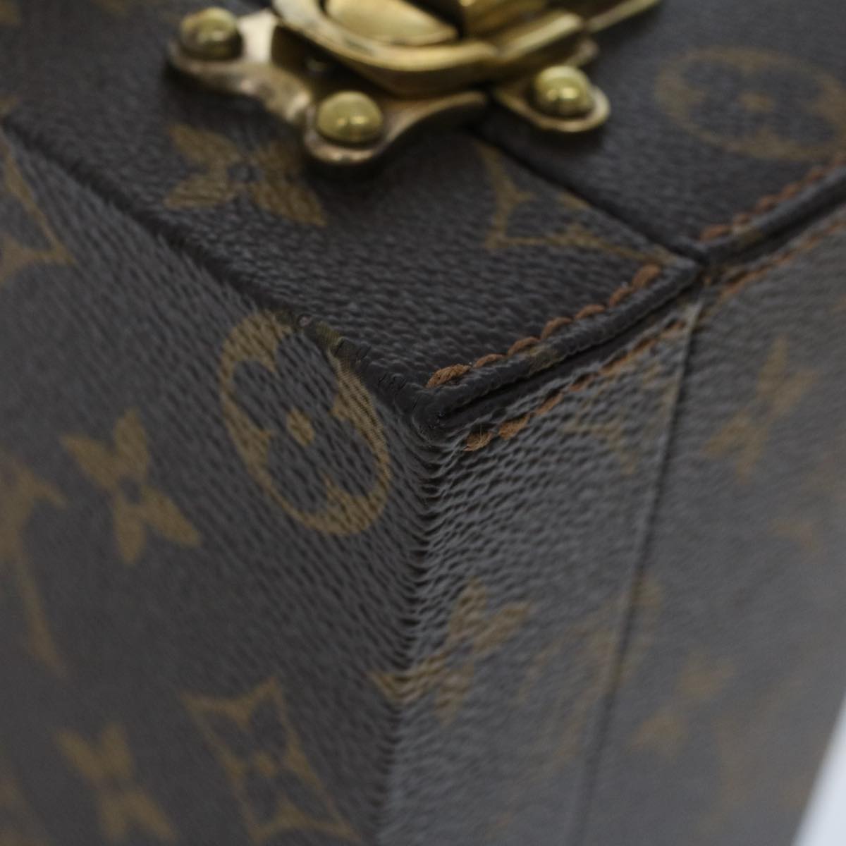 LOUIS VUITTON Monogram Boite Bijou Trunk M47120 LV Auth 49667SV