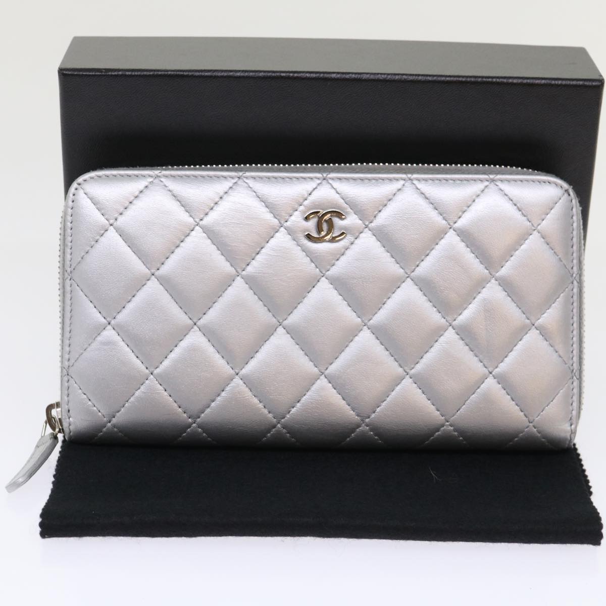 CHANEL Long Wallet Lamb Skin Silver CC Auth 49958A