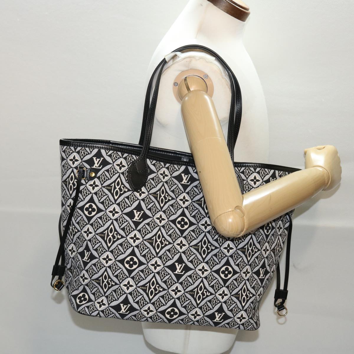 LOUIS VUITTON Monogram Jaguar SINCE 1854 Neverfull MM Bag M57230 LV Auth 50209S