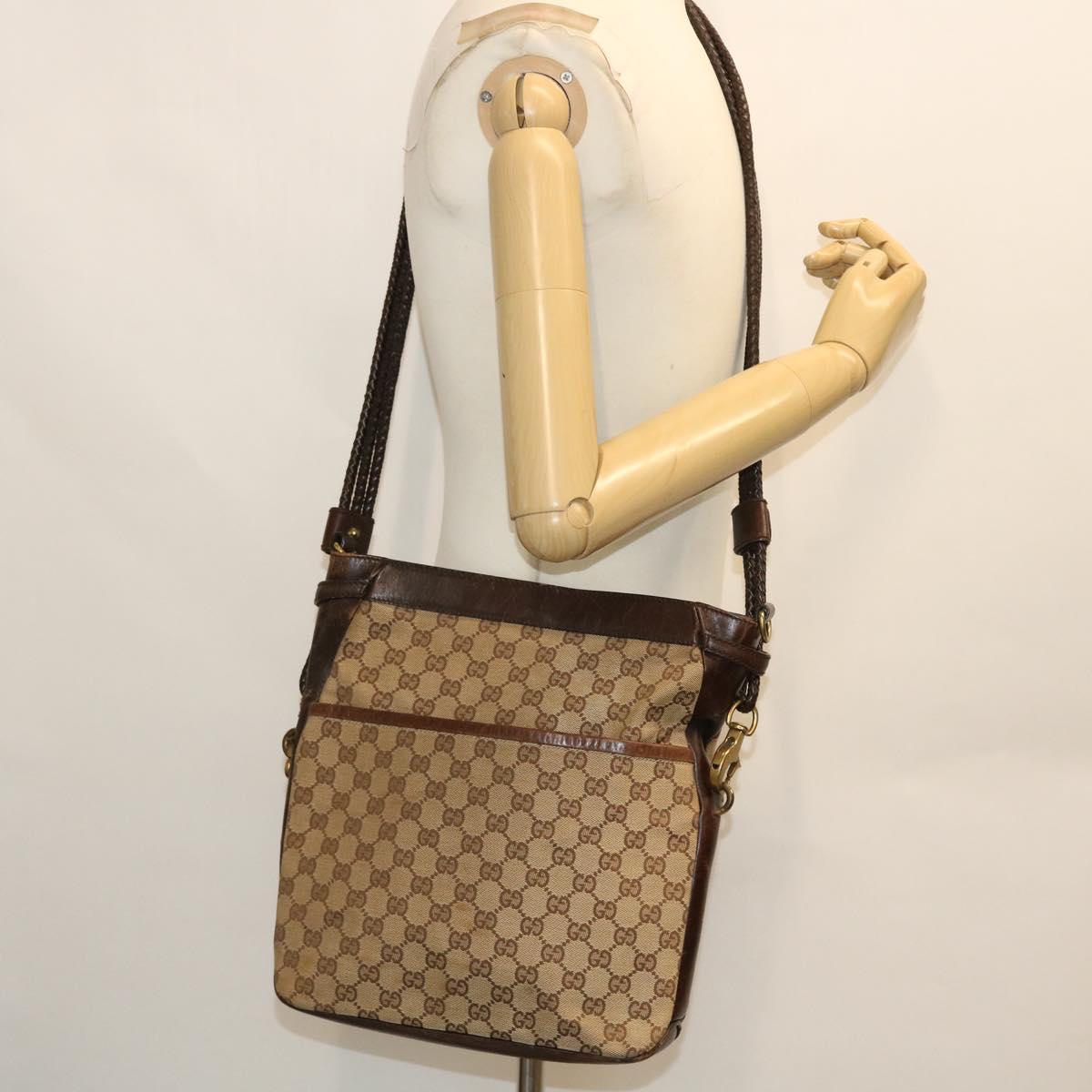 GUCCI GG Canvas Shoulder Bag Leather Beige 109097 2123 Auth 51010