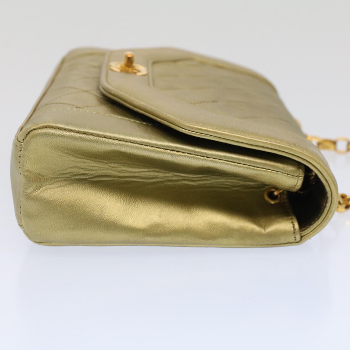 CHANEL Matelasse Turn Lock Chain Shoulder Bag Lamb Skin Gold CC Auth 51274SAM