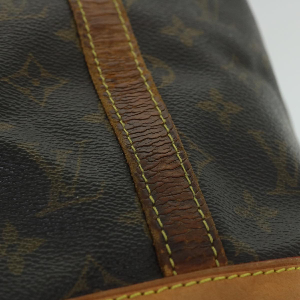 LOUIS VUITTON Monogram Bucket GM Shoulder Bag Vintage M42236 LV Auth 52333