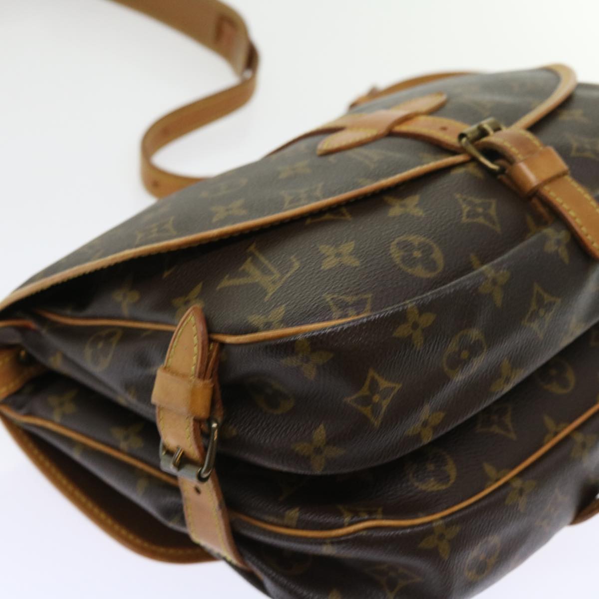 LOUIS VUITTON Monogram Saumur 30 Shoulder Bag M42256 LV Auth 52649