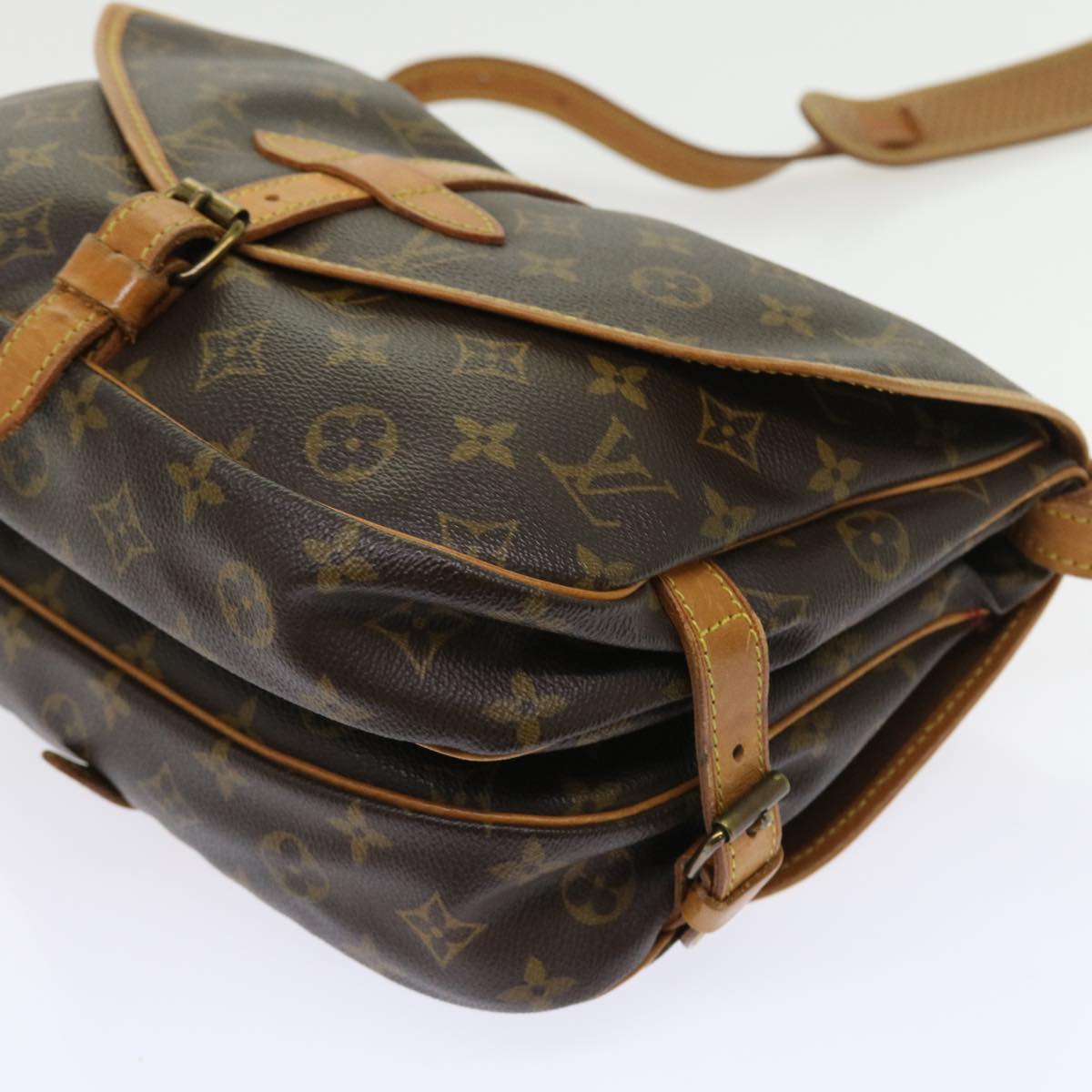 LOUIS VUITTON Monogram Saumur 30 Shoulder Bag M42256 LV Auth 52649