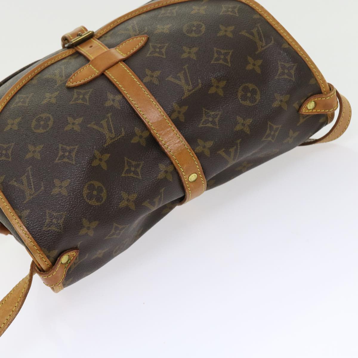 LOUIS VUITTON Monogram Saumur 30 Shoulder Bag M42256 LV Auth 52649