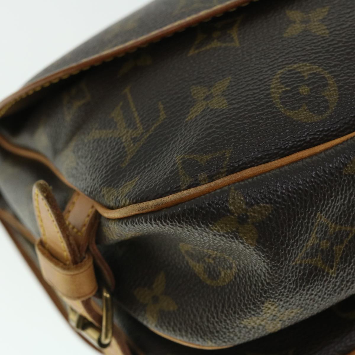 LOUIS VUITTON Monogram Saumur 30 Shoulder Bag M42256 LV Auth 52650