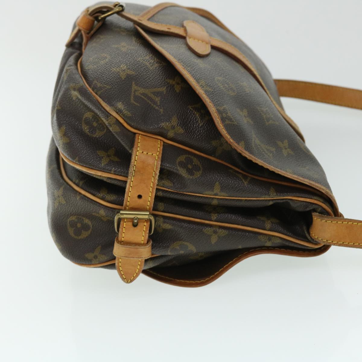 LOUIS VUITTON Monogram Saumur 30 Shoulder Bag M42256 LV Auth 52650