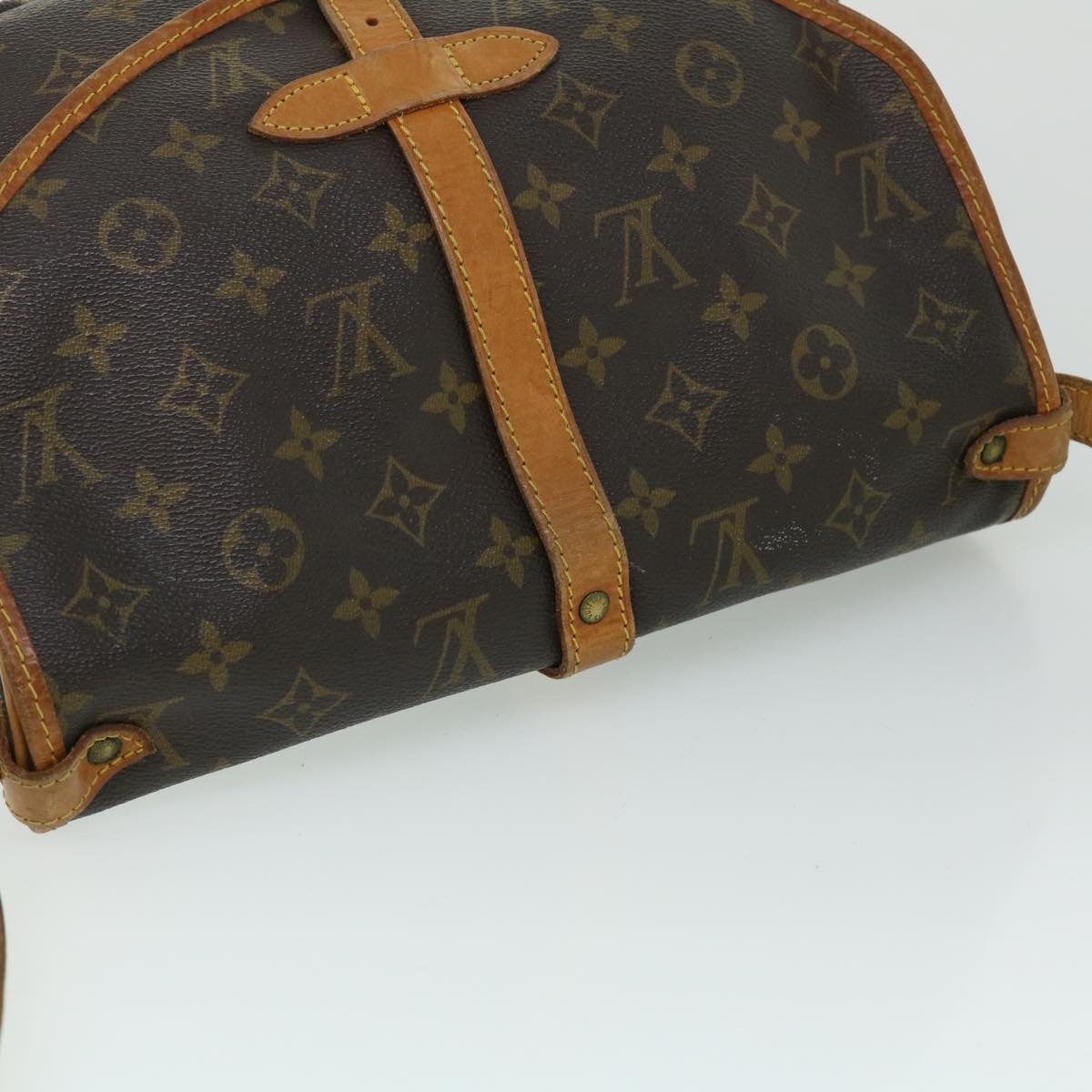 LOUIS VUITTON Monogram Saumur 30 Shoulder Bag M42256 LV Auth 52650