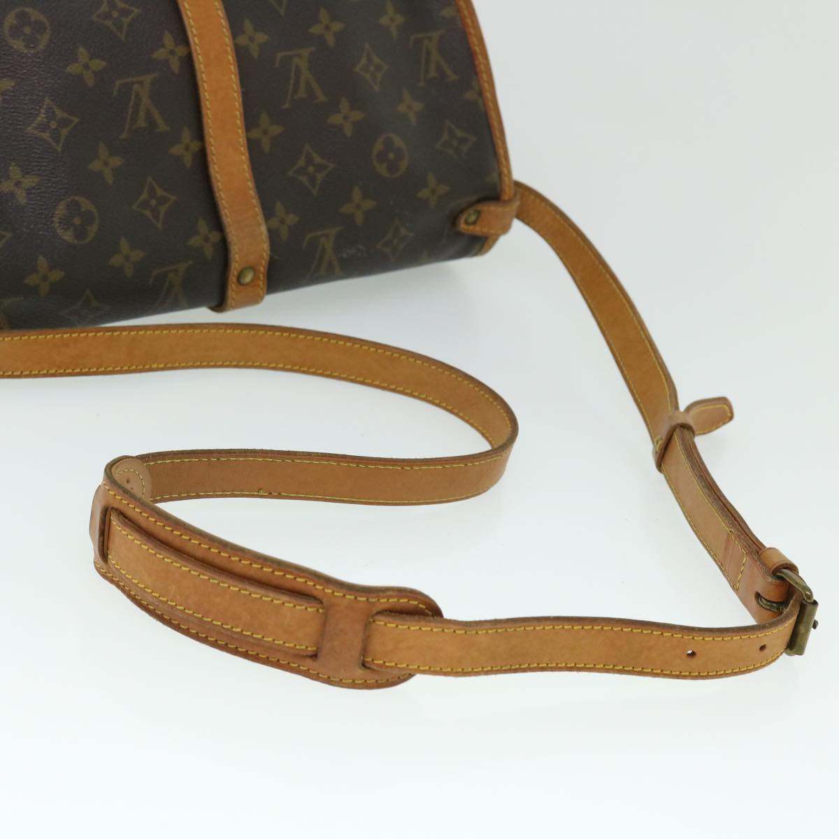 LOUIS VUITTON Monogram Saumur 30 Shoulder Bag M42256 LV Auth 52650